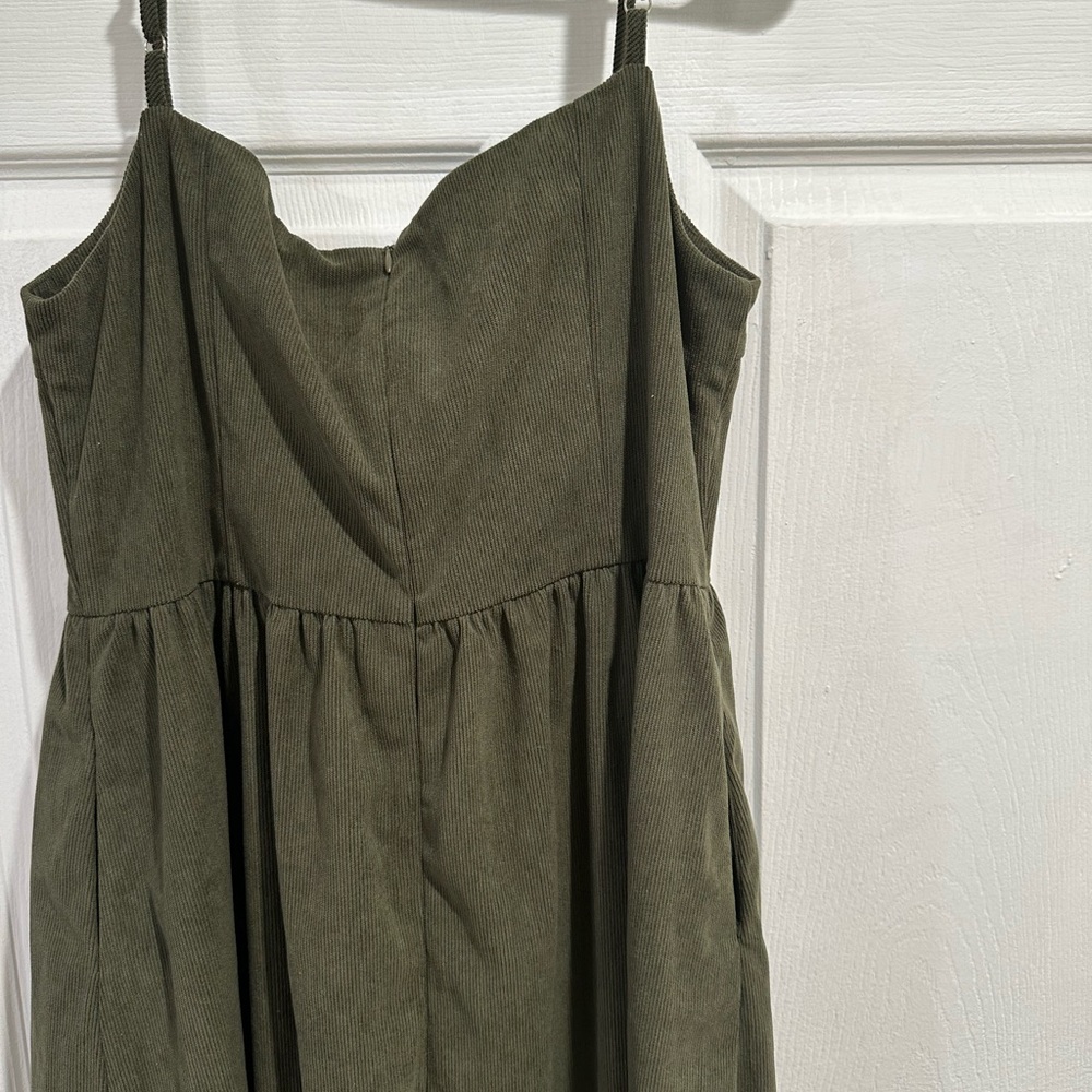 Green Sleeveless Sundress with Sweetheart Neckline